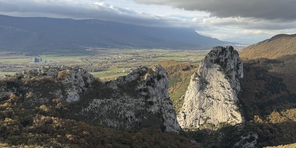 Balcón de los Buitres y Castillo de Aixita