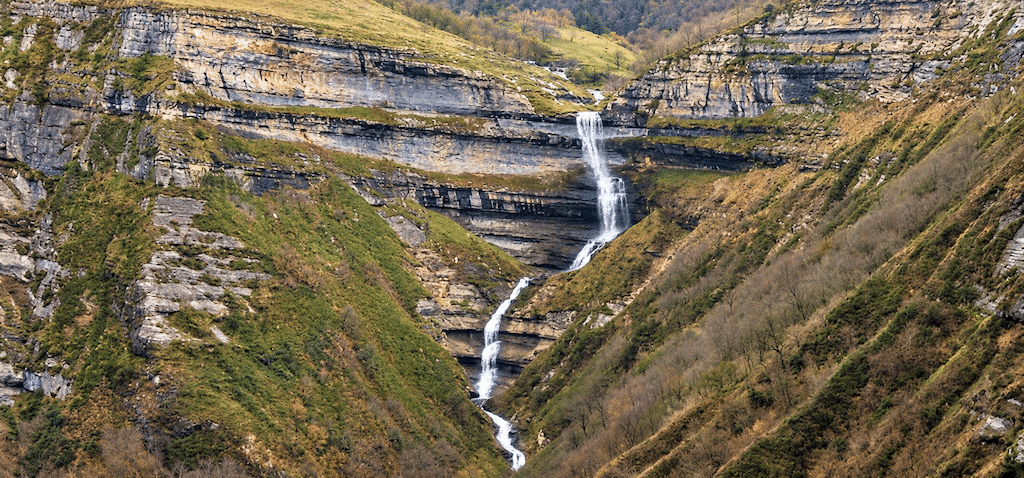 Cueva y Cascada de San Miguel y Cueva de Cuntiveranos sin transporte