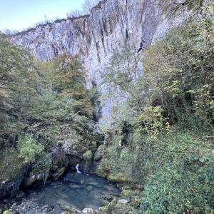 Nacederos del río Larraun con transporte